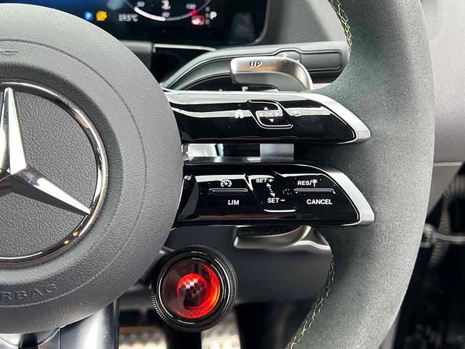MERCEDES-BENZ Gla Photo 29