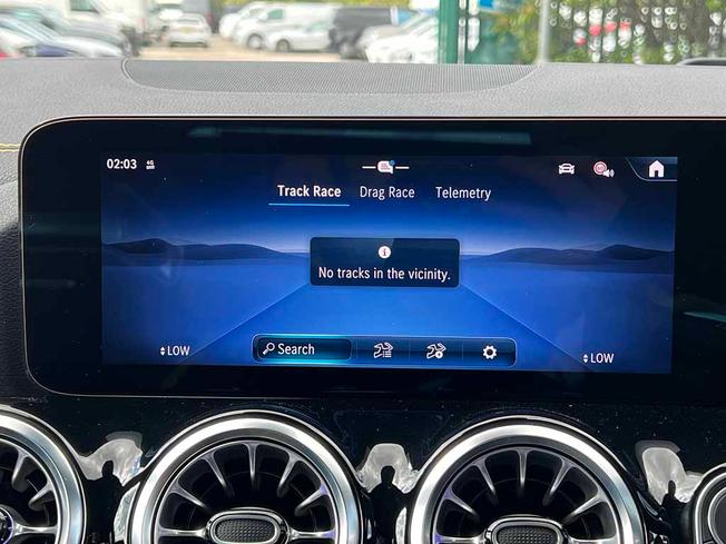 MERCEDES-BENZ Gla Photo 31