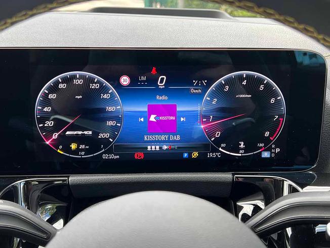 MERCEDES-BENZ Gla Photo 49