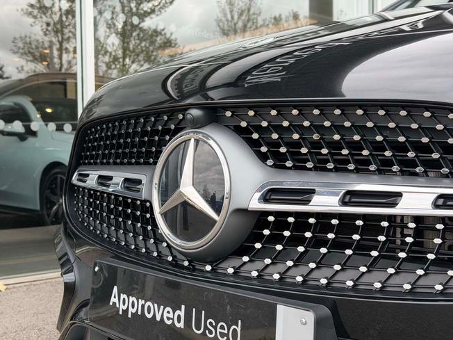 MERCEDES-BENZ GLA Photo 13