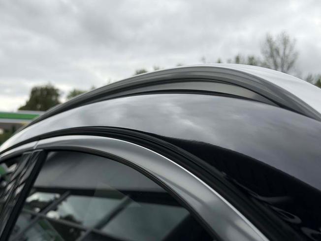 MERCEDES-BENZ GLA Photo 15