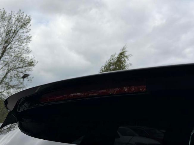 MERCEDES-BENZ GLA Photo 17