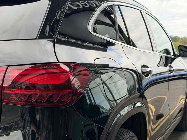 MERCEDES-BENZ GLA Photo 18