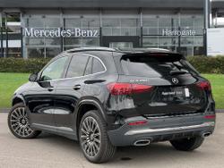 MERCEDES-BENZ GLA Photo 2