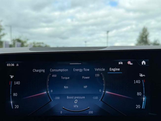MERCEDES-BENZ GLA Photo 39
