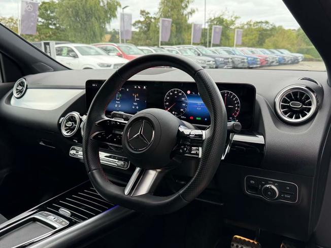 MERCEDES-BENZ GLA Photo 40