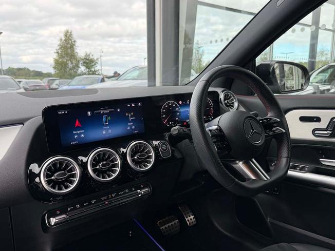 MERCEDES-BENZ GLA Photo 45