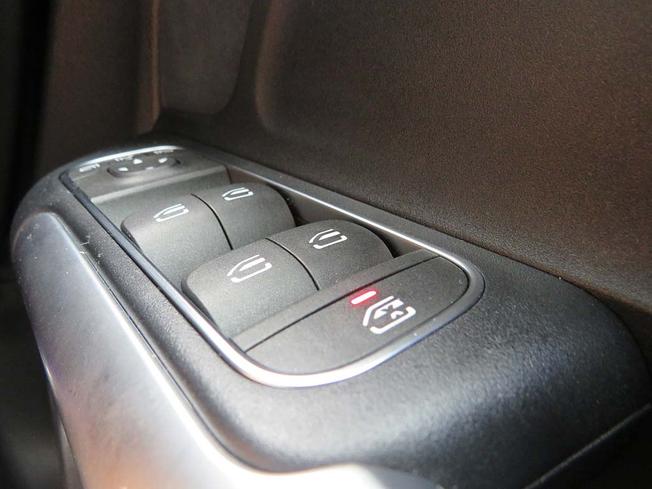 MERCEDES-BENZ GLA Photo 25