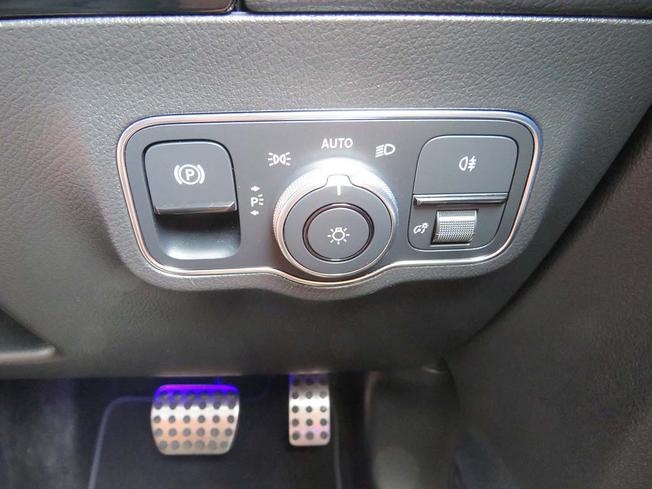 MERCEDES-BENZ GLA Photo 26