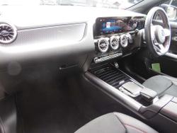 MERCEDES-BENZ GLA Photo 3