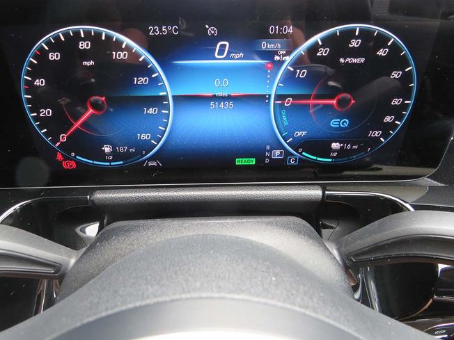 MERCEDES-BENZ GLA Photo 4