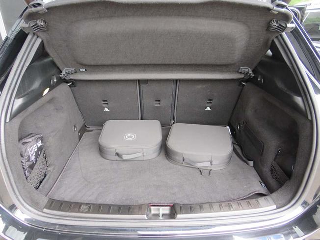 MERCEDES-BENZ GLA Photo 9