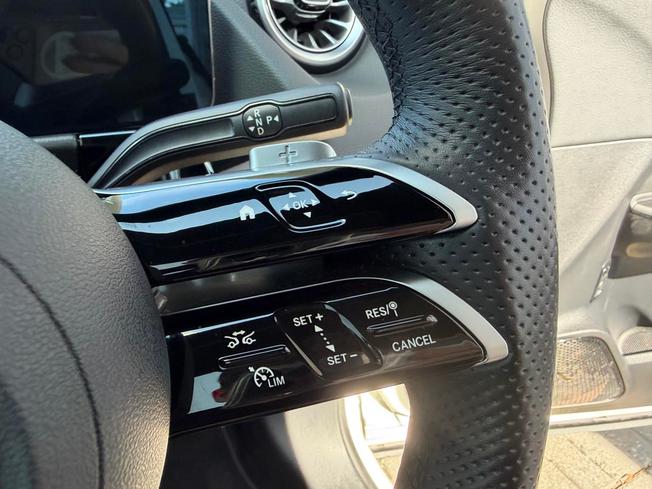 MERCEDES-BENZ GLA Photo 28