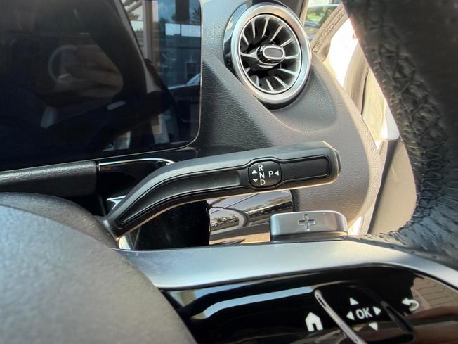 MERCEDES-BENZ GLA Photo 29