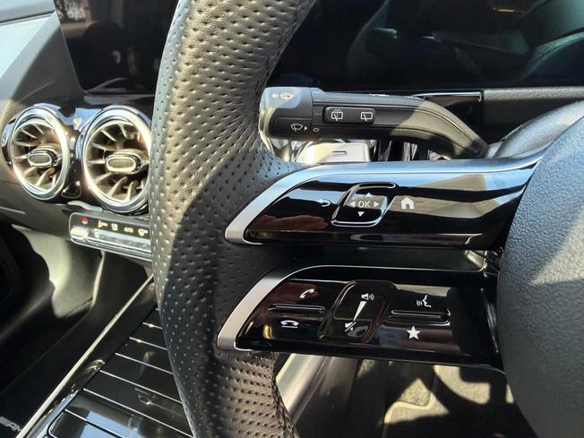 MERCEDES-BENZ GLA Photo 31