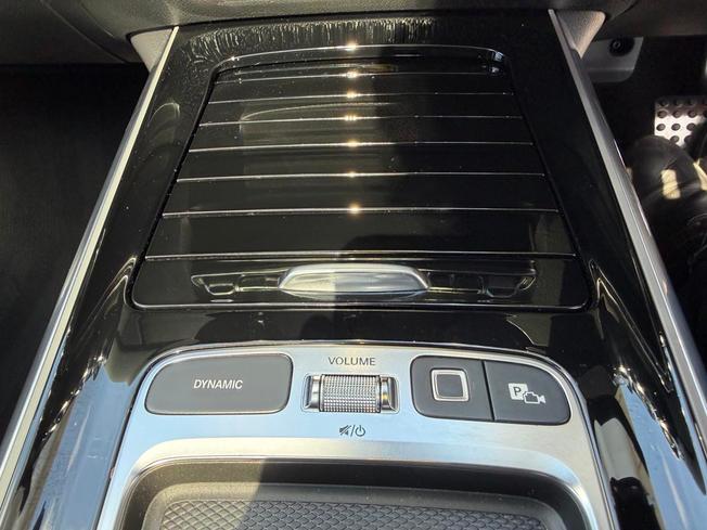MERCEDES-BENZ GLA Photo 32