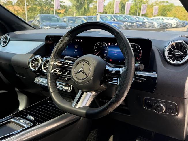 MERCEDES-BENZ GLA Photo 43