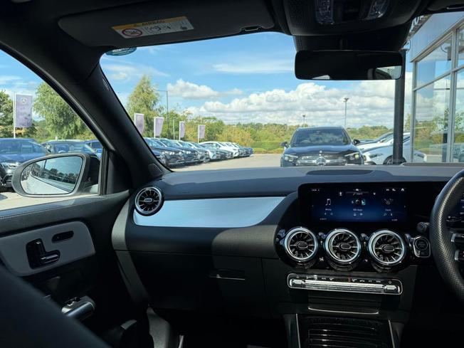 MERCEDES-BENZ GLA Photo 46