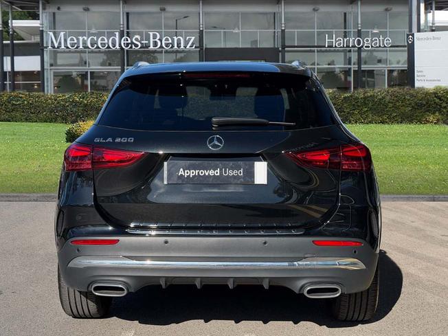 MERCEDES-BENZ GLA Photo 11