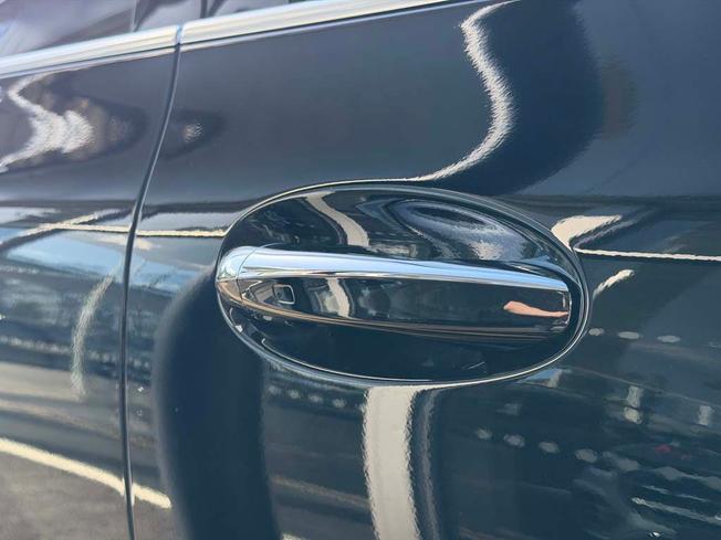 MERCEDES-BENZ GLA Photo 16