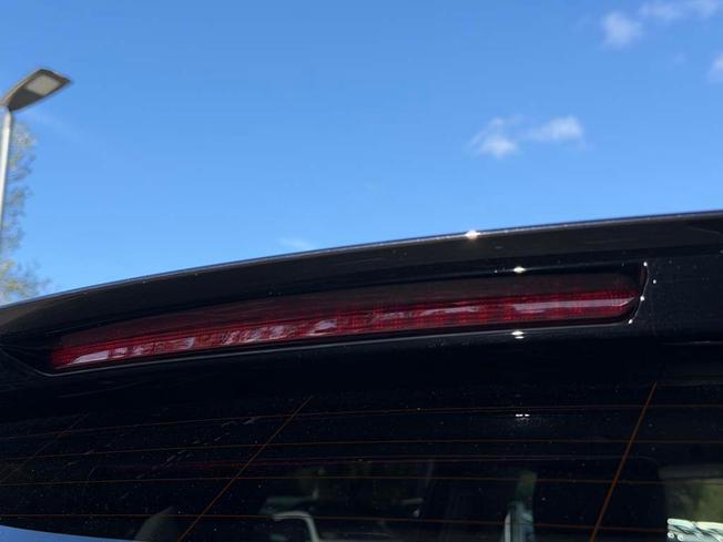 MERCEDES-BENZ GLA Photo 18