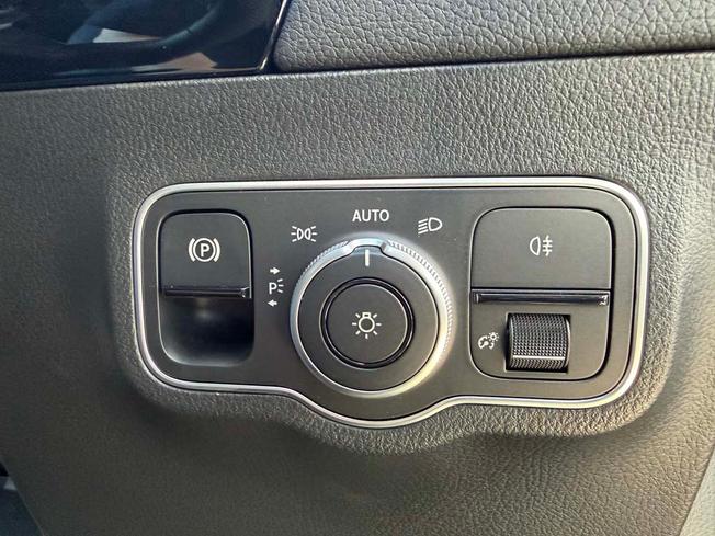 MERCEDES-BENZ GLA Photo 22