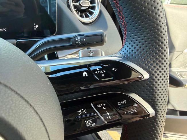MERCEDES-BENZ GLA Photo 24