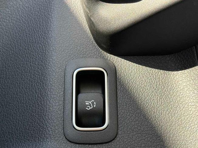 MERCEDES-BENZ GLA Photo 45