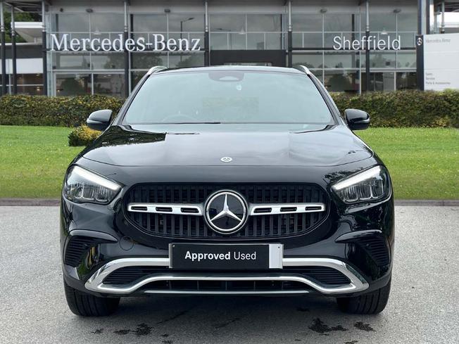 MERCEDES-BENZ GLA Photo 10