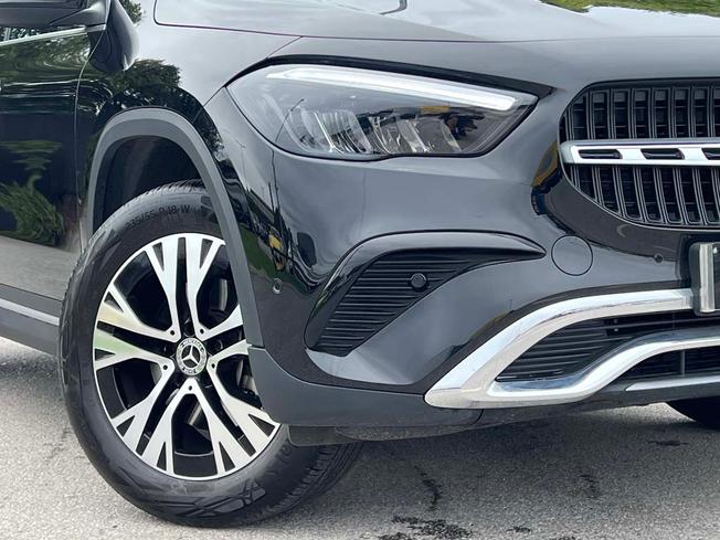 MERCEDES-BENZ GLA Photo 12