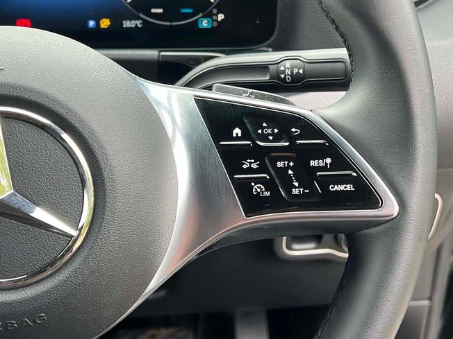 MERCEDES-BENZ GLA Photo 22