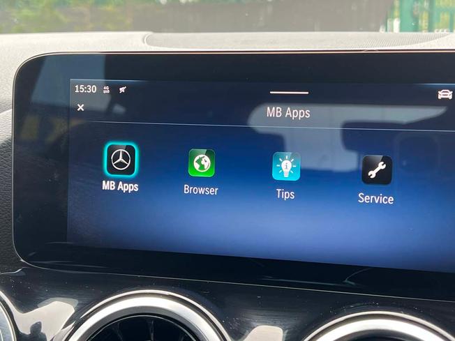 MERCEDES-BENZ GLA Photo 27