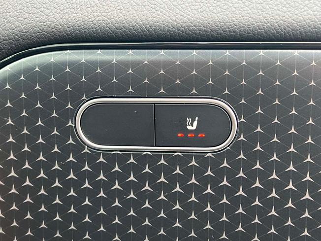 MERCEDES-BENZ GLA Photo 33