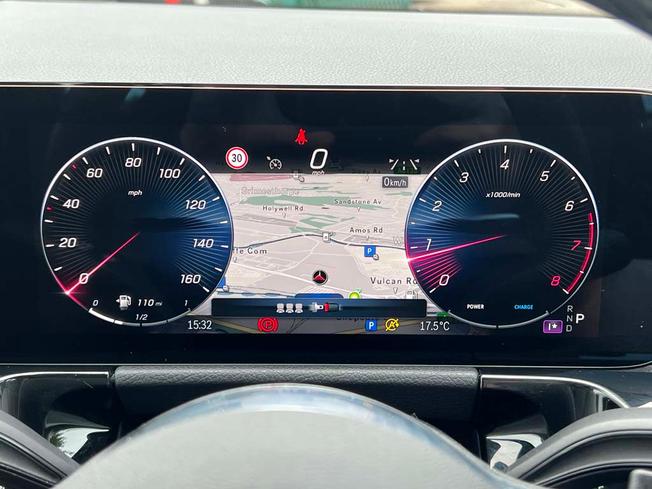 MERCEDES-BENZ GLA Photo 41