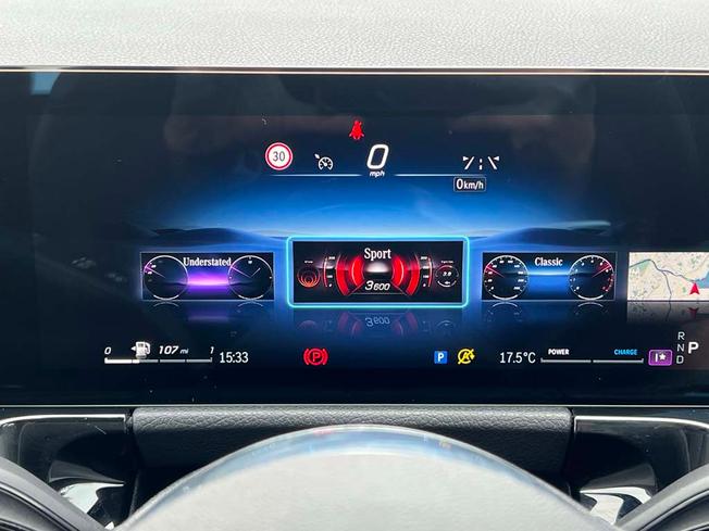 MERCEDES-BENZ GLA Photo 43