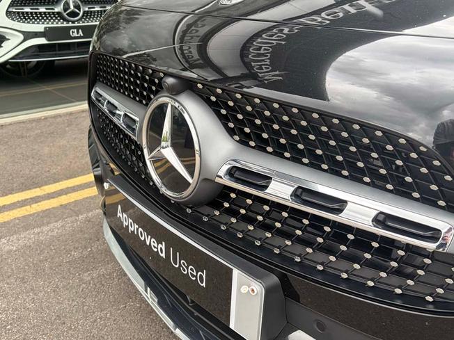 MERCEDES-BENZ Gla Photo 12