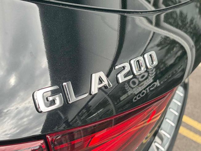 MERCEDES-BENZ Gla Photo 19