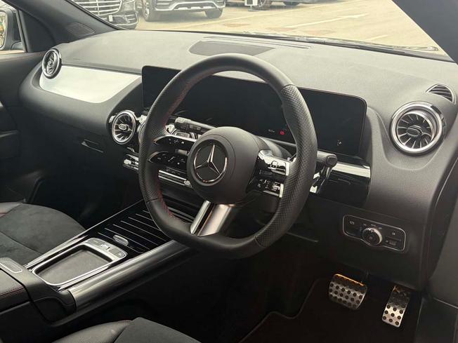 MERCEDES-BENZ Gla Photo 23