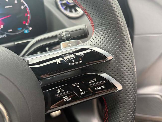 MERCEDES-BENZ Gla Photo 26