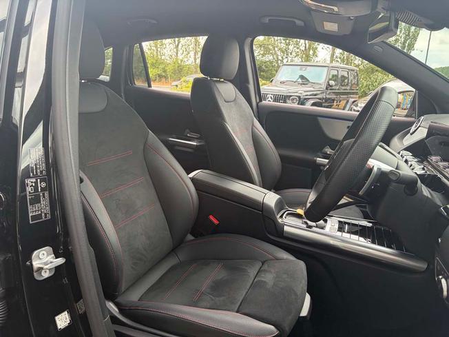 MERCEDES-BENZ Gla Photo 39