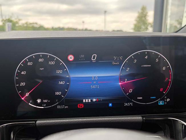 MERCEDES-BENZ Gla Photo 4