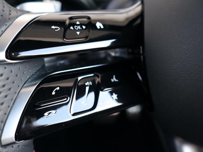 MERCEDES-BENZ GLA Photo 17