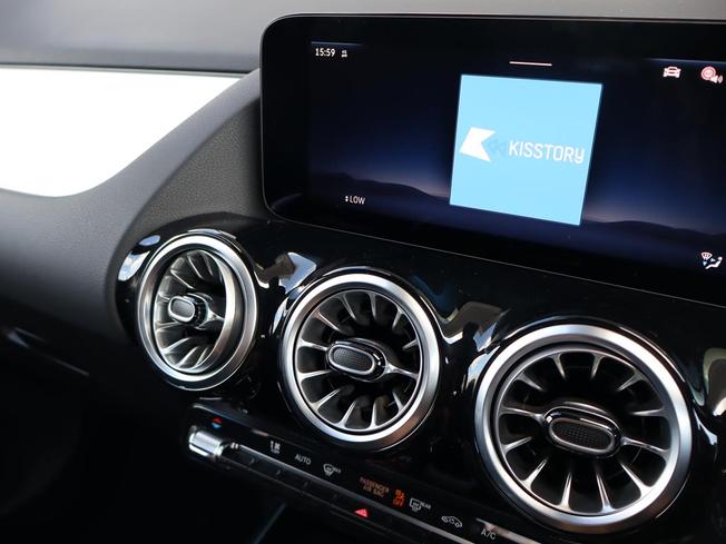 MERCEDES-BENZ GLA Photo 30