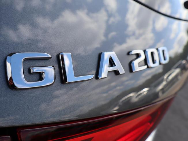 MERCEDES-BENZ GLA Photo 35