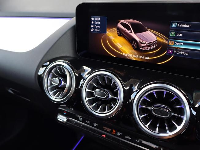 MERCEDES-BENZ GLA Photo 49