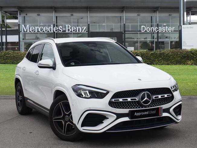 MERCEDES-BENZ GLA Photo 1
