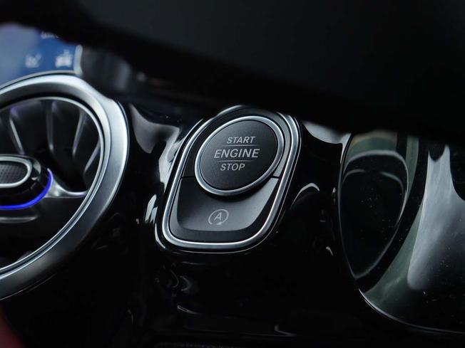 MERCEDES-BENZ GLA Photo 18