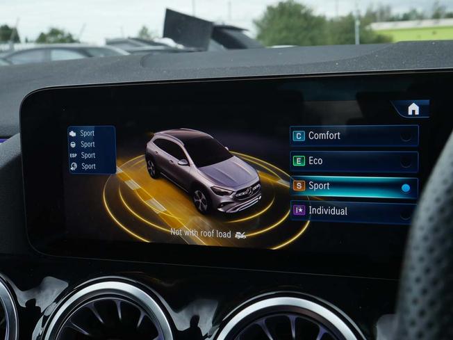 MERCEDES-BENZ GLA Photo 22
