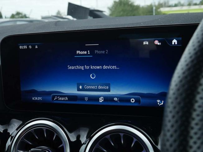 MERCEDES-BENZ GLA Photo 27
