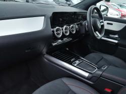 MERCEDES-BENZ GLA Photo 3